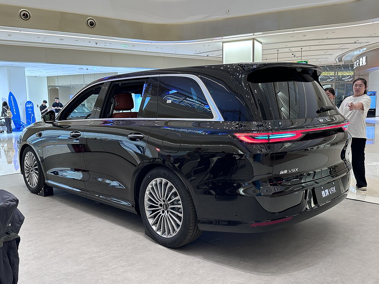 Wey V9X Hybrid SUV Priced at 9.699 Million Rubles in Russia