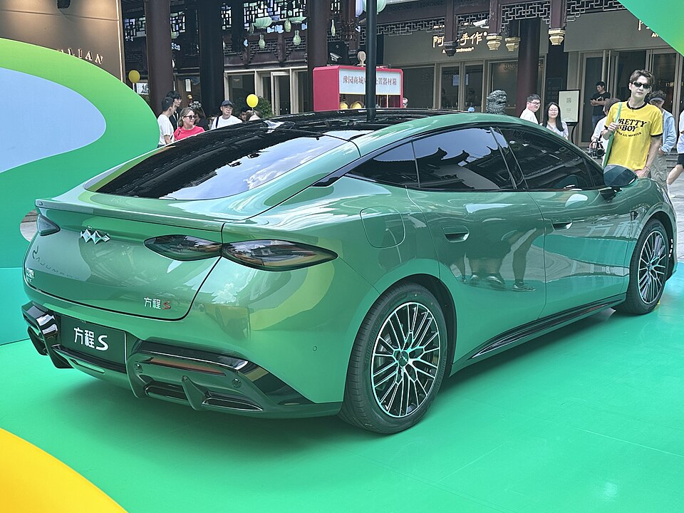 FangChengBao Launches Formula S Liftback and Formula S GT Wagon in China
