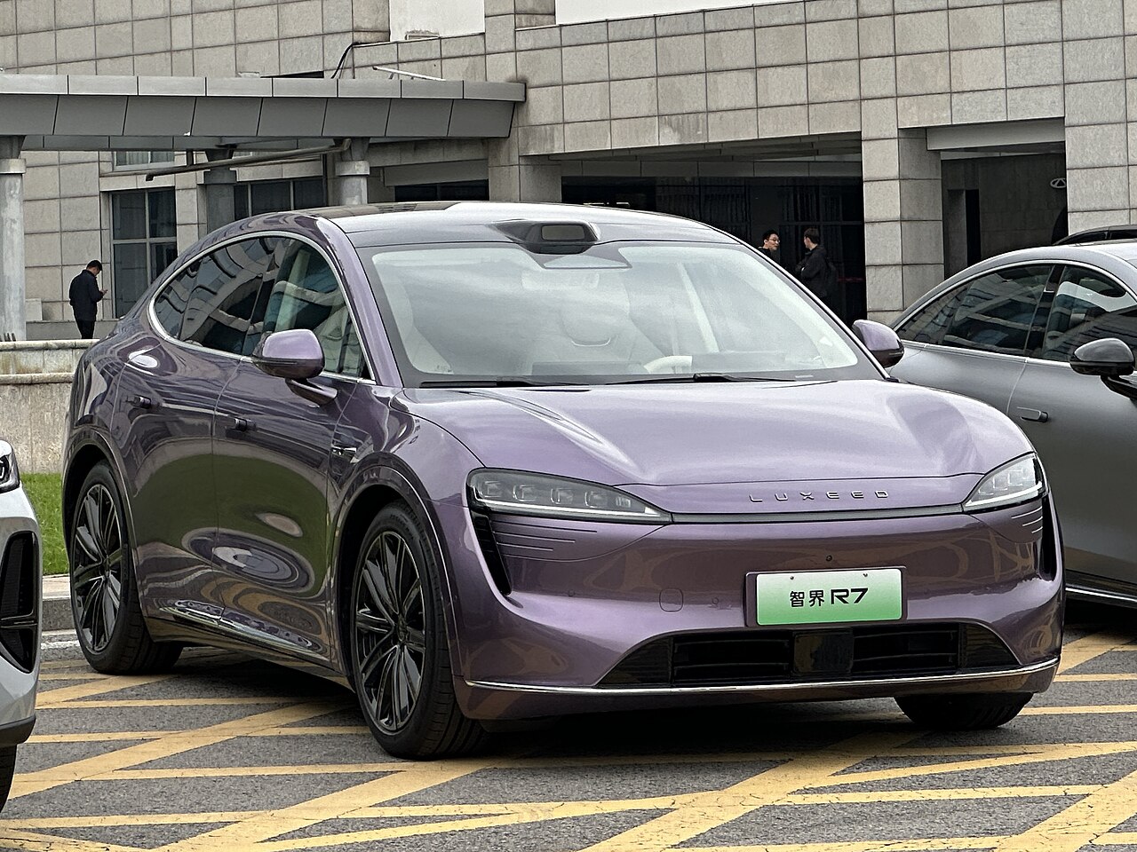 Chery-Huawei's Luxeed R7 Coupe Crossover Freshens Up With New Cabin, Stronger Base EV