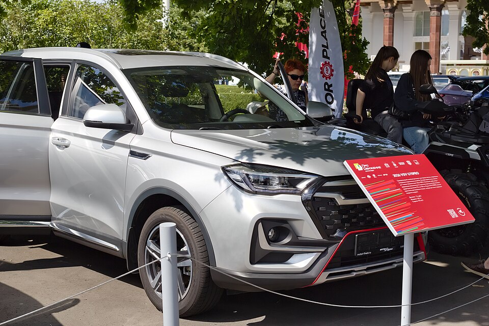 VGV U70:潍柴系中型跨界SUV,及其皮卡衍生车与柬埔寨贴牌版