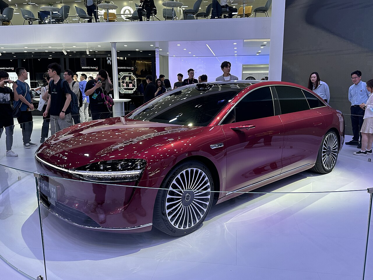BAIC and Huawei's Stelato V8 Minivan: New Photos and Specs Ahead of Debut