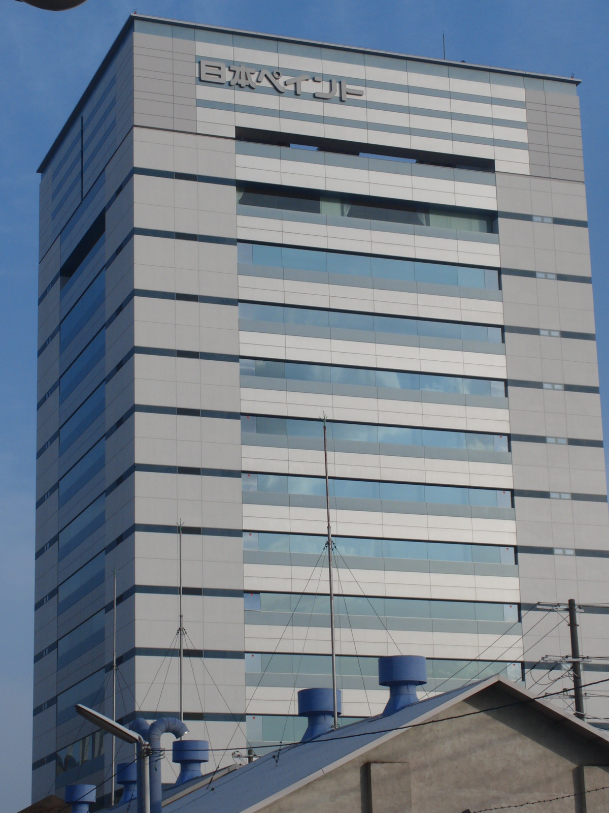 Katros Garage Founder Shares Home Spray-Paint Tips as Nippon Paint Debuts Pylox Premium
