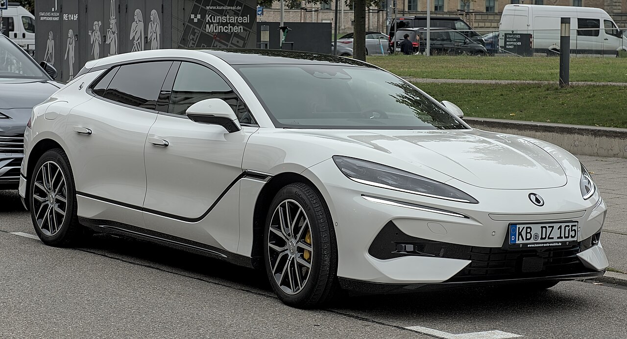 Denza Z9 GT EV range set to welcome an entry-level 1,140 hp tri-motor version on September 9